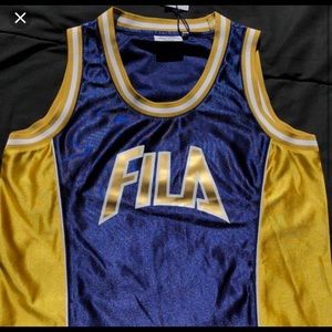 Fila top and bottom
